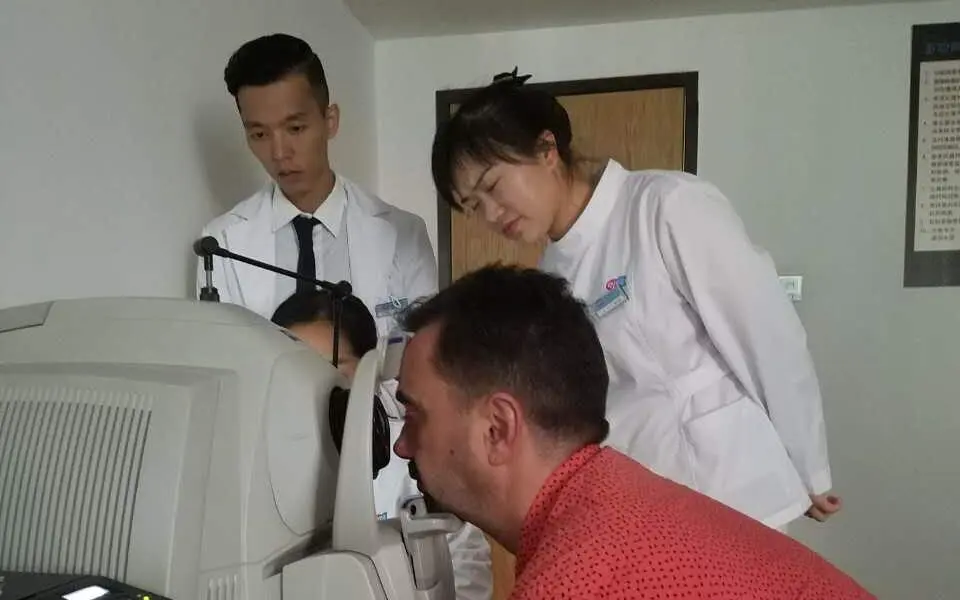 Ovidiu Simion ha effettuato un controllo oculistico in ospedale.